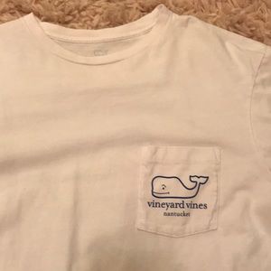 Vineyard vines t shirt